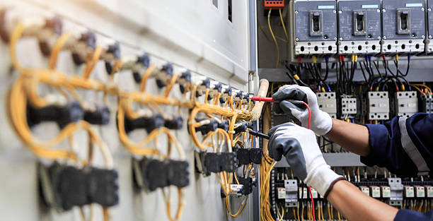 Professional Electrician technician working in Richmond West, FL